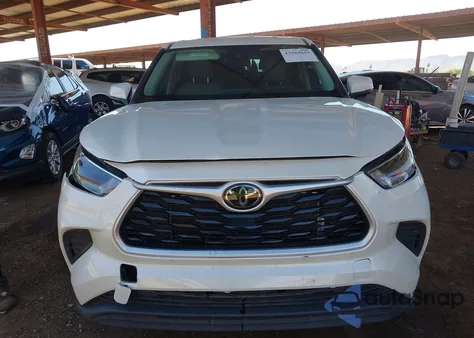 2021 Toyota Highlander L z USA, uszkodzony, nr VIN 5TDCZRBH2MS537417